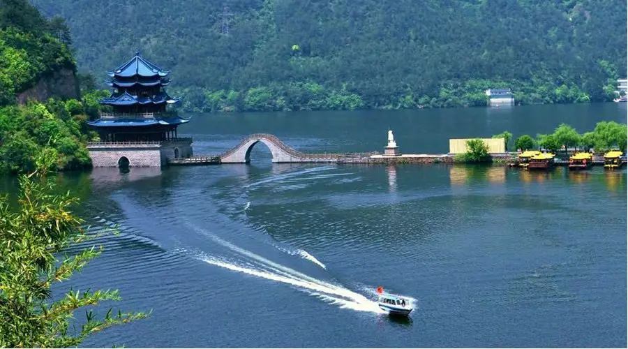 【4天五一小長(zhǎng)假攻略】-西尼機(jī)電預(yù)祝各位“五一勞動(dòng)節(jié)”快樂！